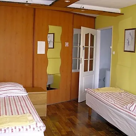 Hostel Goscinne Irene *