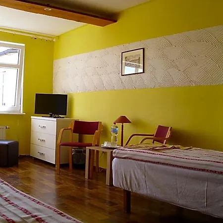 Goscinne Irene Hostel *