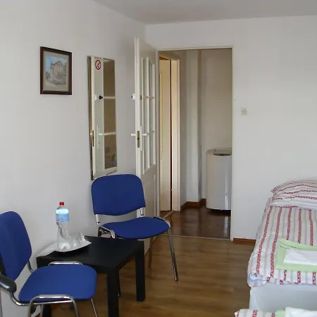 Goscinne Irene אכסניה *